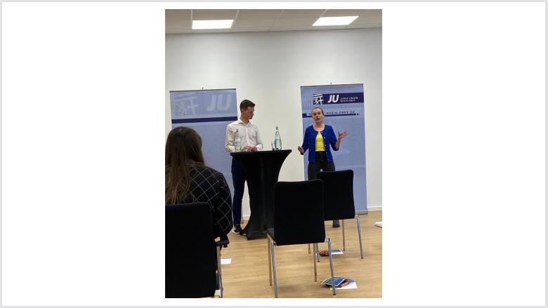 Talkrunde III